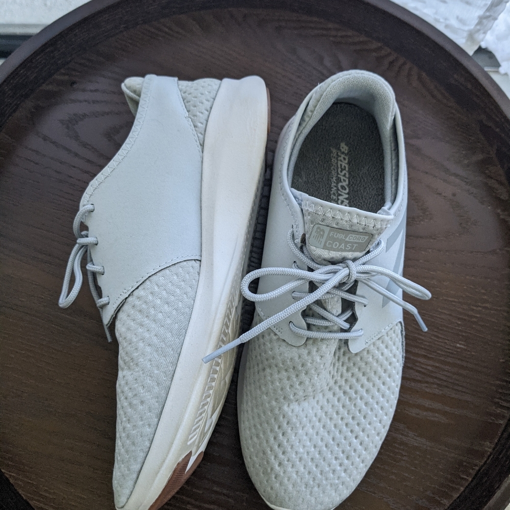 New Balance Athletic Shoe Sz 8